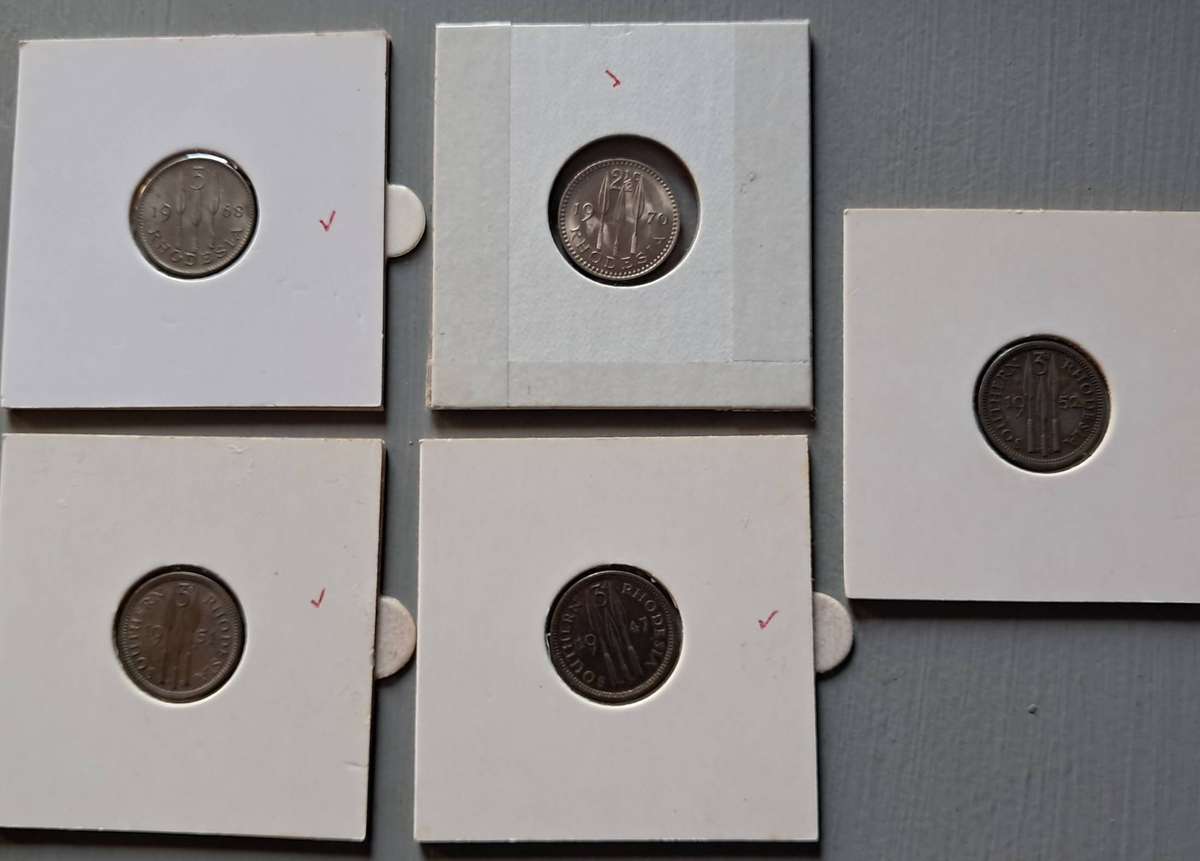 5 x RHODESIA THREE PENCE : 2&1/2 CENTS COMBO