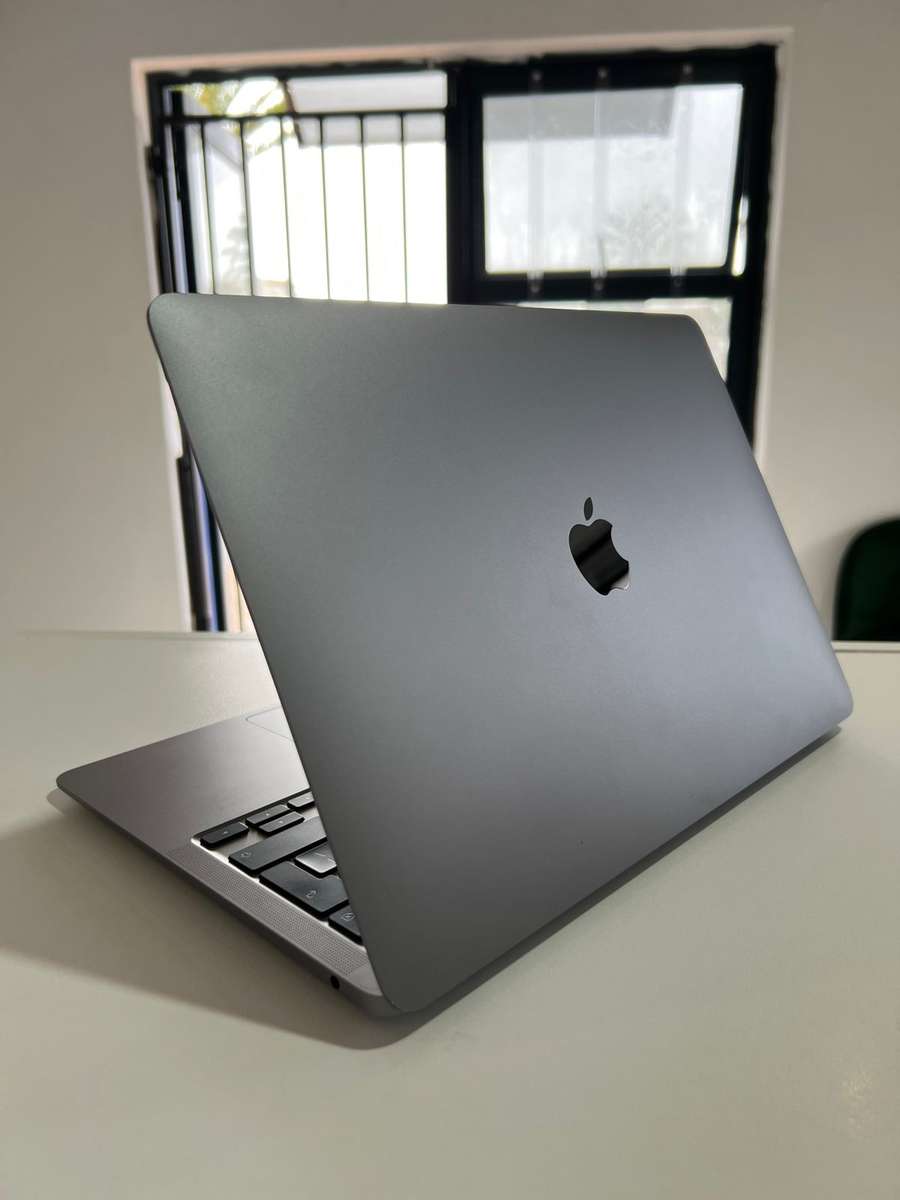 Macbook Air 2020 (M1) (2tb)
