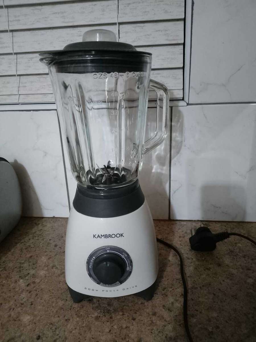 KAMBROOK BLENDER WITH GLASS JUG FOR REPAIRS