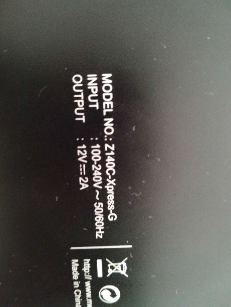 Laptop - Mecer Z140c-Xpress-G (not working I ideal for spares)