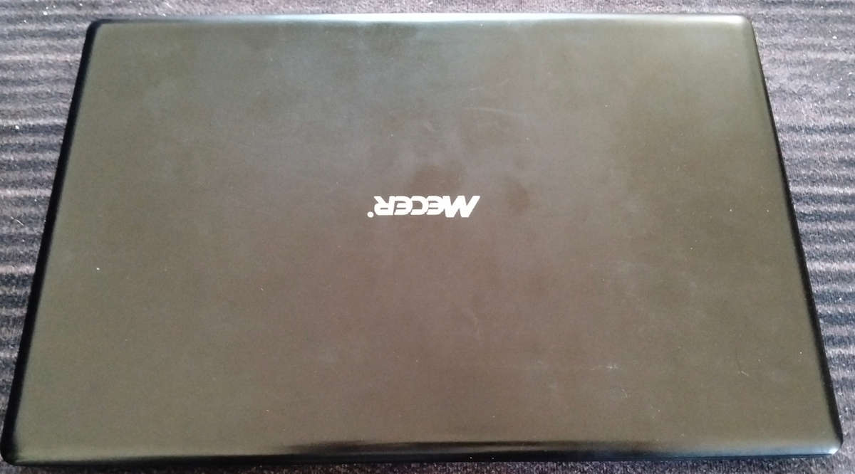 Laptop - Mecer Z140c-Xpress-G (not working I ideal for spares)