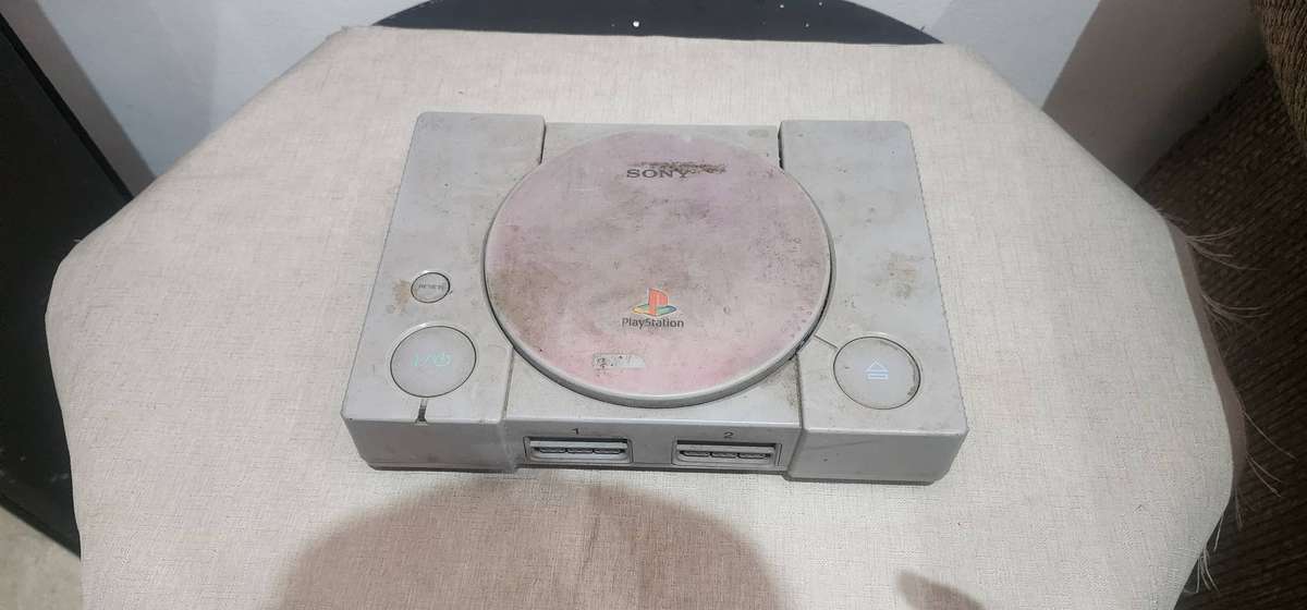 Ps1 phat console (JOB LOT) - SOLD AS IS
