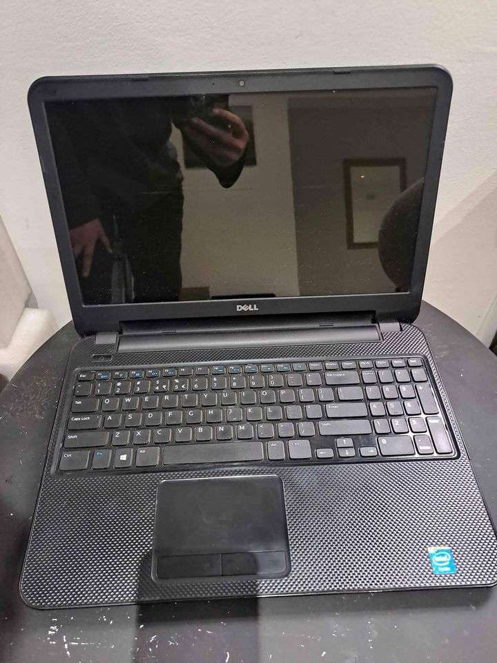 DELL INSPIRON 15 3521- (15.6") CORE CELERON- 1007U, 4GB DDR3 RAM, 320GB HDD!!!! GREAT DEAL