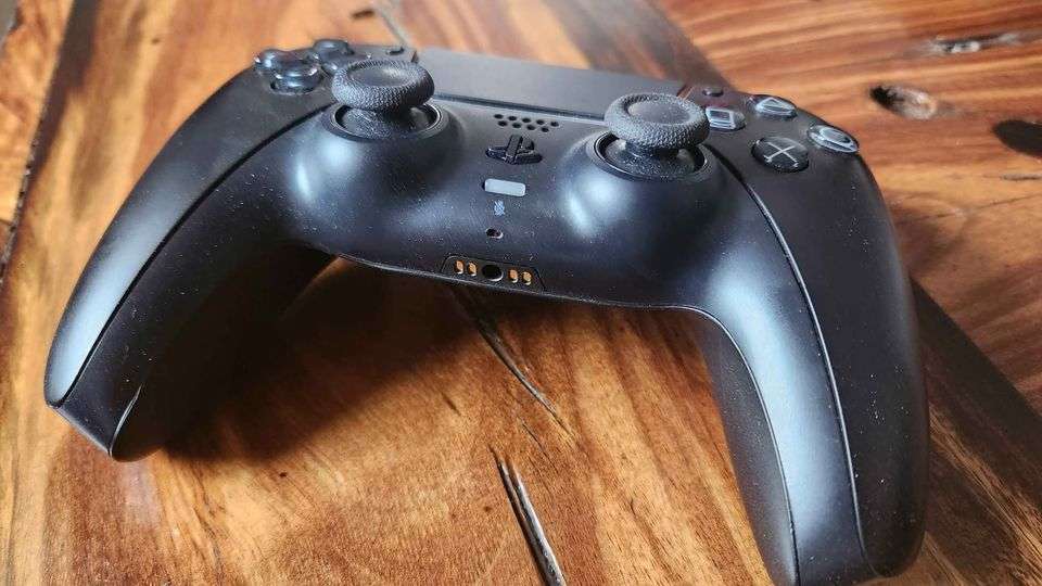 PlayStation 5 DualSense Controller - Black -boxed