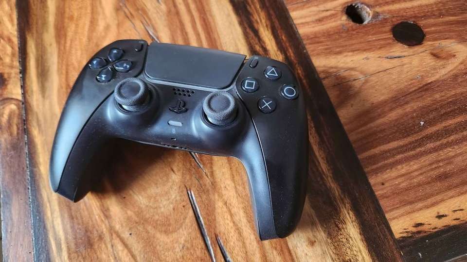 PlayStation 5 DualSense Controller - Black -boxed