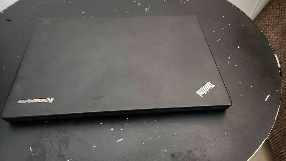 Lenovo thinkpad x240- 12.5' quad core i7-4600u, 8gb ddr3 ram, 500gb hdd