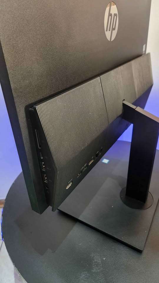 Hp Pro One 400 G4 - all-in-one- (20") - Hexa Core i5 8th gen, 8gb ram 256gb ssd