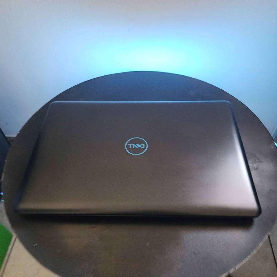 Dell Inspiron G3 17-3779 -17.3"- i7-8th gen, 16gb ram, 512gb m.2 ssd +1tb hdd- Nvidia gtx 1050ti