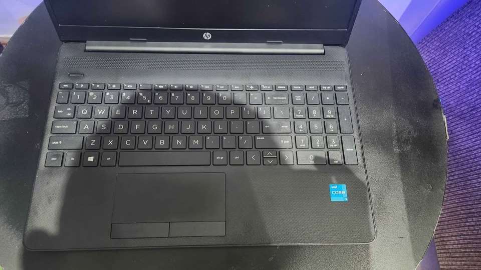 HP 15-dw3007ni notebook - (15.6") Dual Core i3 -1115G4, 8GB ddr4 ram, 1TB hard drive