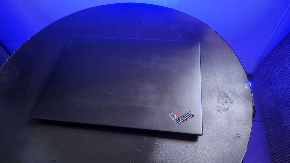 Lenovo ThinkPad x1 Carbon 9th gen - 14" -Quad core i7- 11th Gen Evo, 16gb ddr4 ram, 1tb nvme ssd