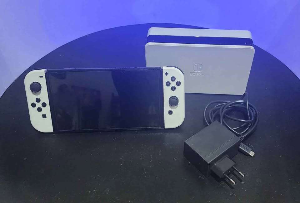 Nintendo Switch Console OLED - White