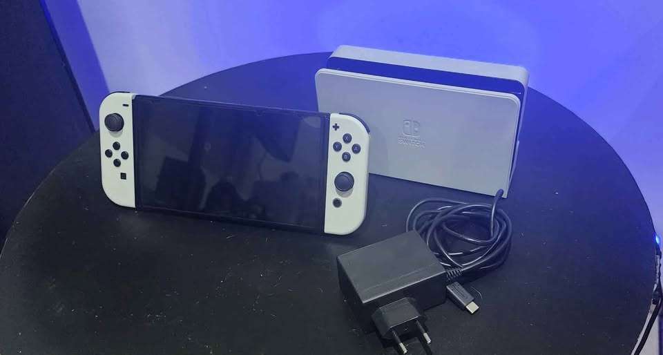 Nintendo Switch Console OLED - White