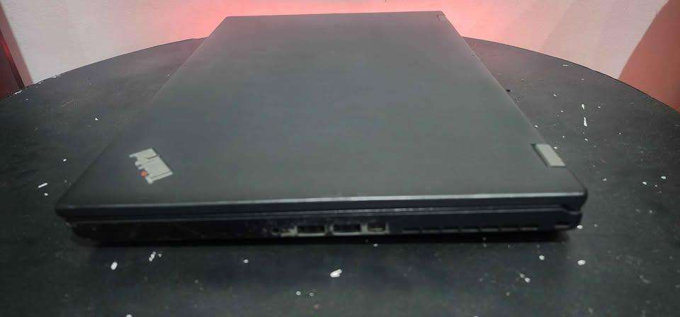 Lenovo Thinkpad P52 (15.6") Hexa core i7-8750H, 16gb ram, 1tb hdd, Quadro P1000 4gb