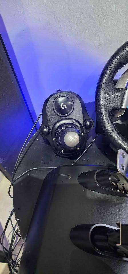 Logitech G29 Driving Force Racing Steering Wheel and Pedals, with Shifter - Pc /Ps3/ Ps4 /Ps5