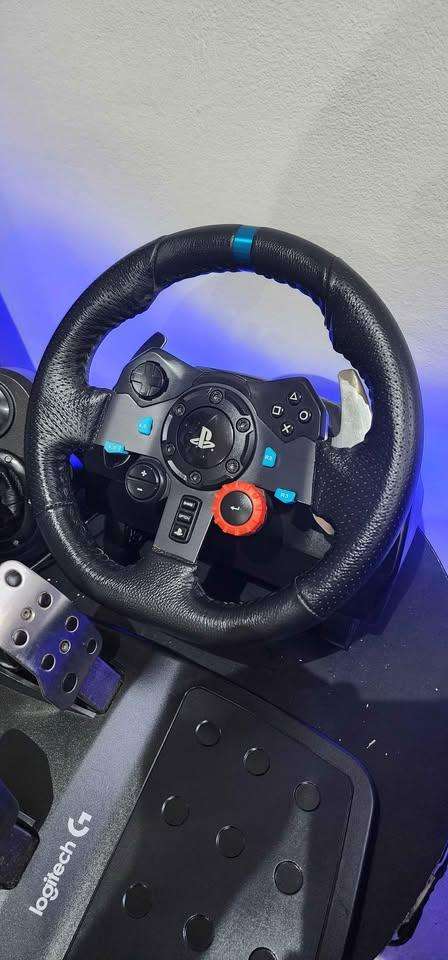 Logitech G29 Driving Force Racing Steering Wheel and Pedals, with Shifter - Pc /Ps3/ Ps4 /Ps5