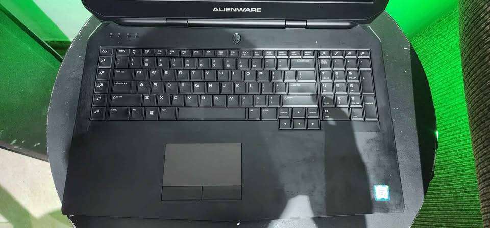 Alienware 17R3 P43F- 17.3"(upgraded) i7-6th gen, 16gb ram, 512gb m.2 ssd + 1tb hdd- Nvidia gtx 970m