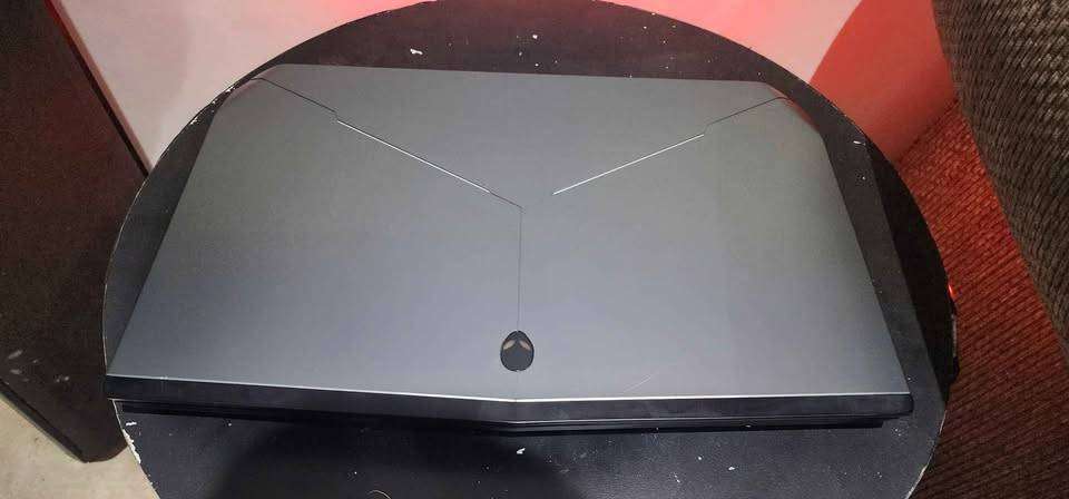 Alienware 17R3 P43F- 17.3"(upgraded) i7-6th gen, 16gb ram, 512gb m.2 ssd + 1tb hdd- Nvidia gtx 970m