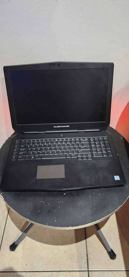 Alienware 17R3 P43F- 17.3"(upgraded) i7-6th gen, 16gb ram, 512gb m.2 ssd + 1tb hdd- Nvidia gtx 970m