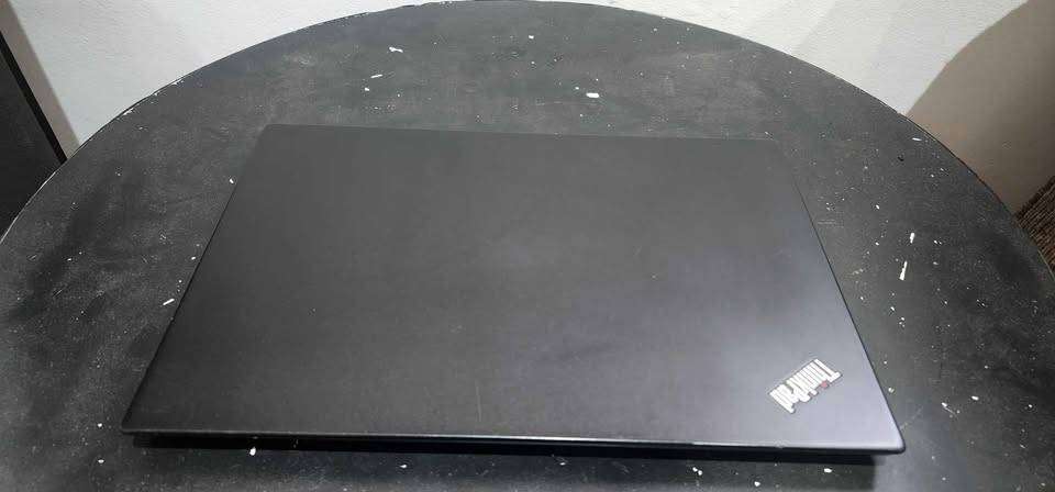 Lenovo ThinkPad X280- 12.5" - Quad core i7- 8th Gen, 8gb ddr4 ram, 256gb m.2 ssd - super slim