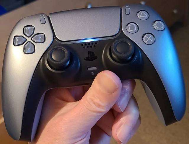 PlayStation 5 Dual Sense Controller - Sterling Silver
