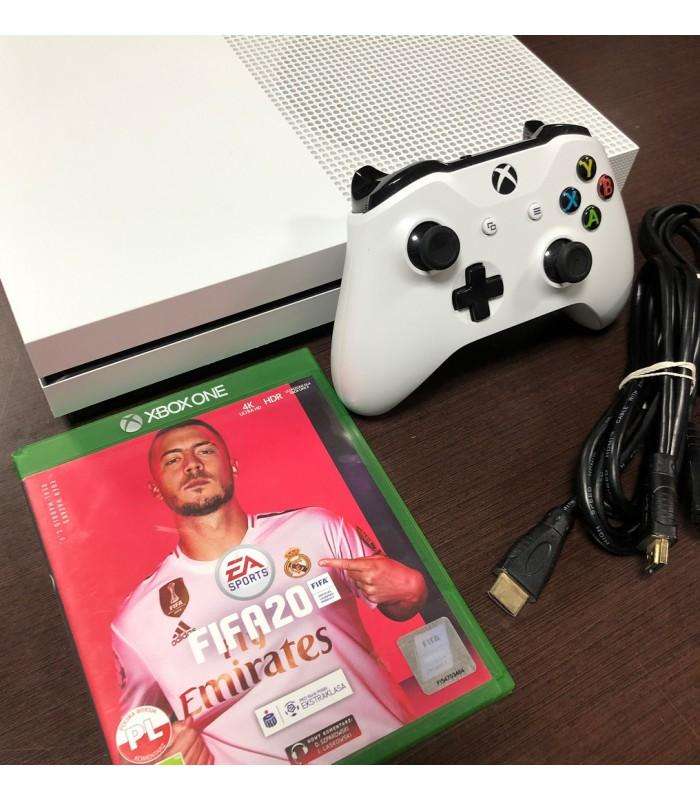 Xbox One S 1tb 4k UHD Console with Fifa 20 - accessories