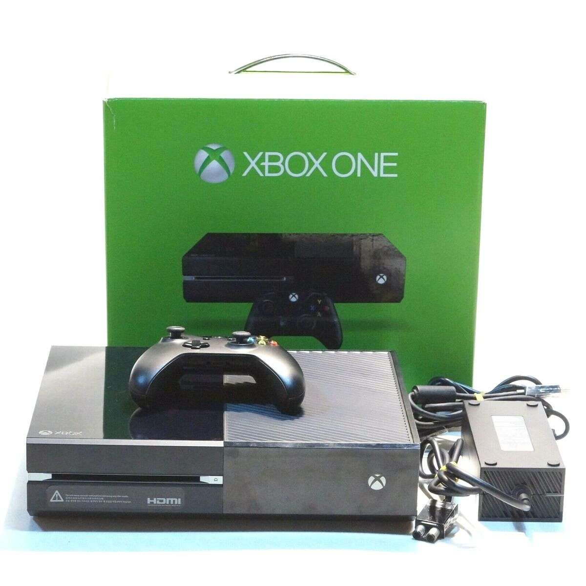 Xbox one 500gb - with Fifa 20 game -  1x controller and accessories- in the original box