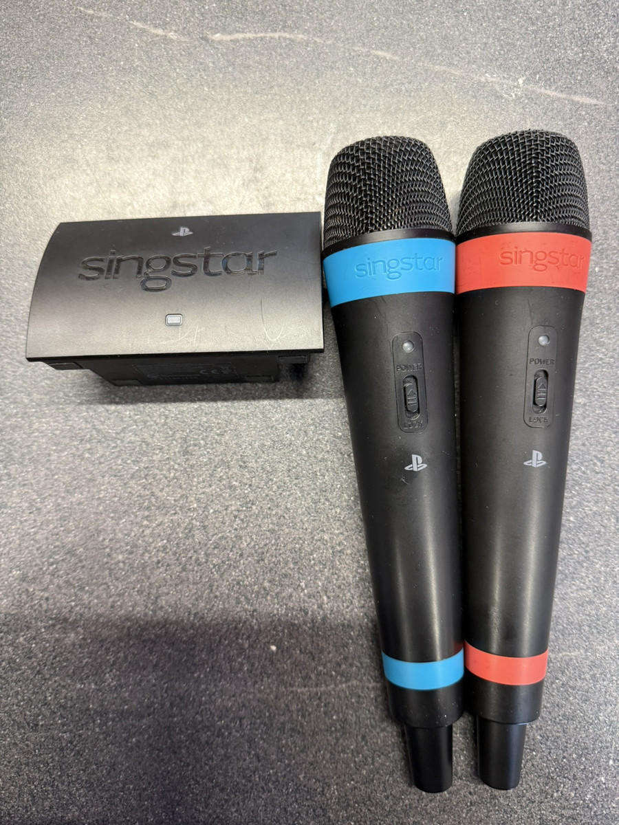 ps4/ ps3 Singstar Ultimate Party with 2X WIRELESS SINGSTAR MICROPHONES