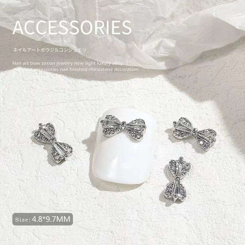 Nail Bow Tie 08# Rhinestone 2pcs -  Silver - 4.8x9.7mm