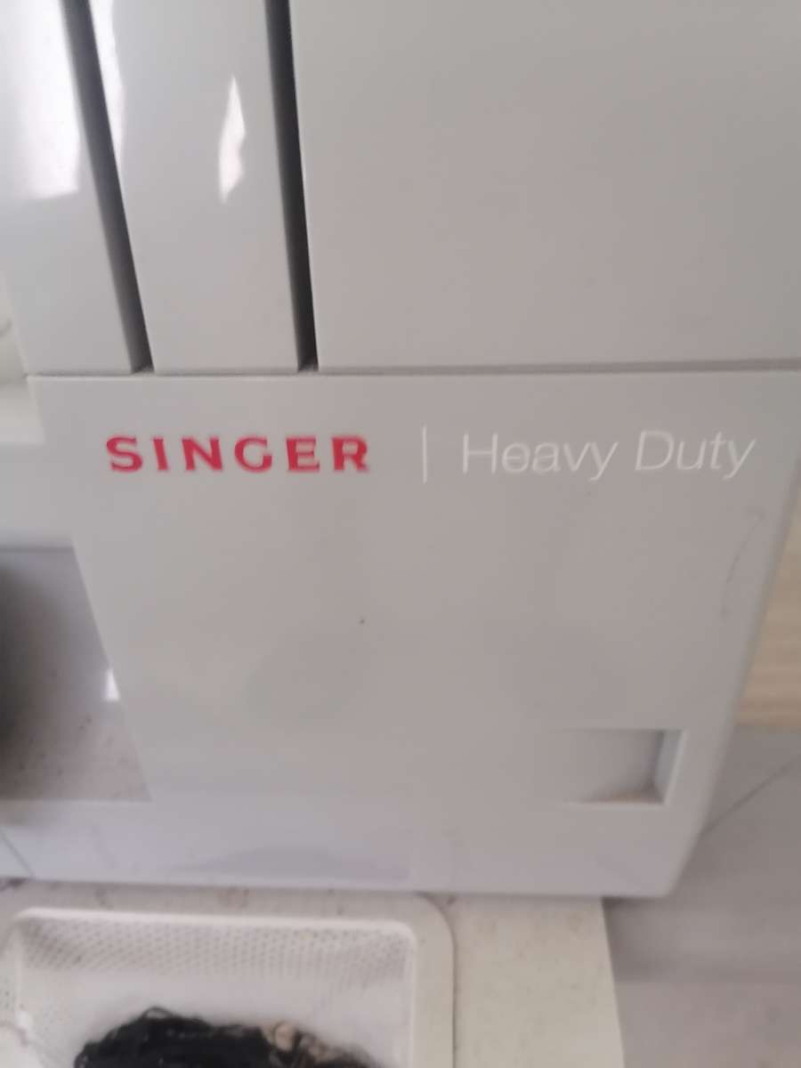 Singer Over-locker Heavy Duty 14HD854