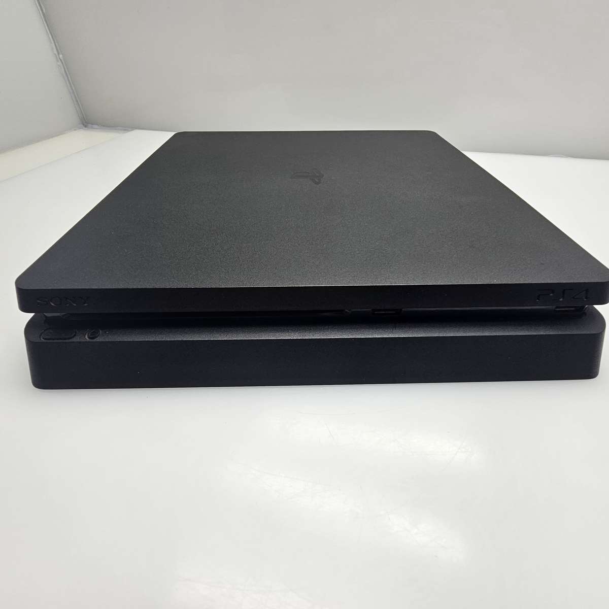 Sony Playstation 4 Slim