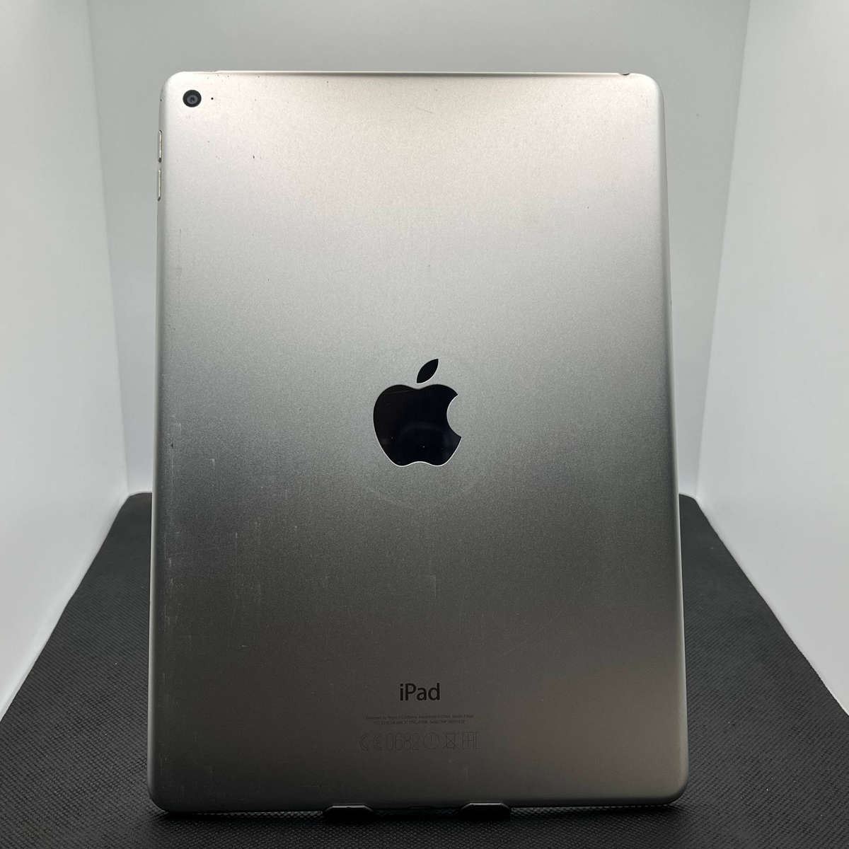 Apple iPad 9.7" 5th Gen Silver