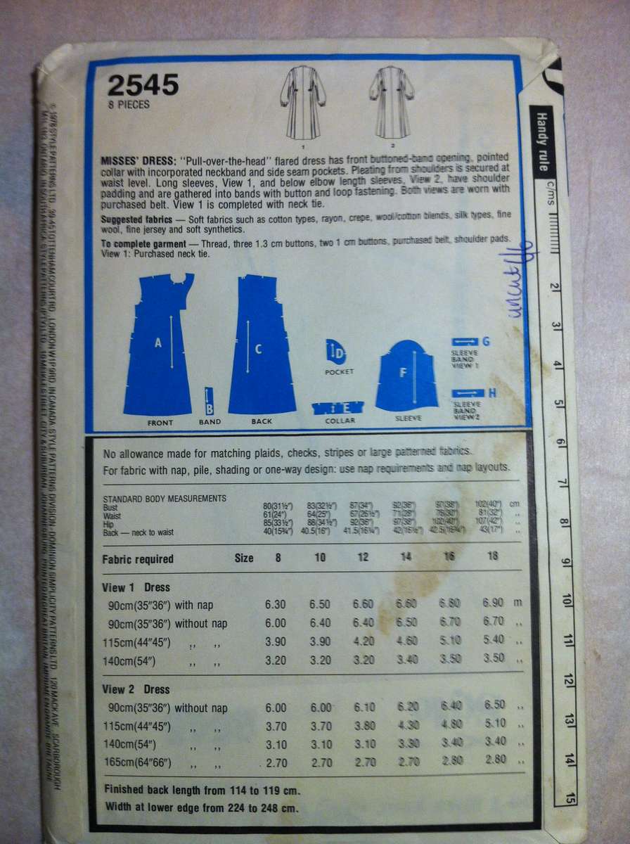 Style 2545 Pullover Flared Dress. Size 12. Complete Uncut F/F