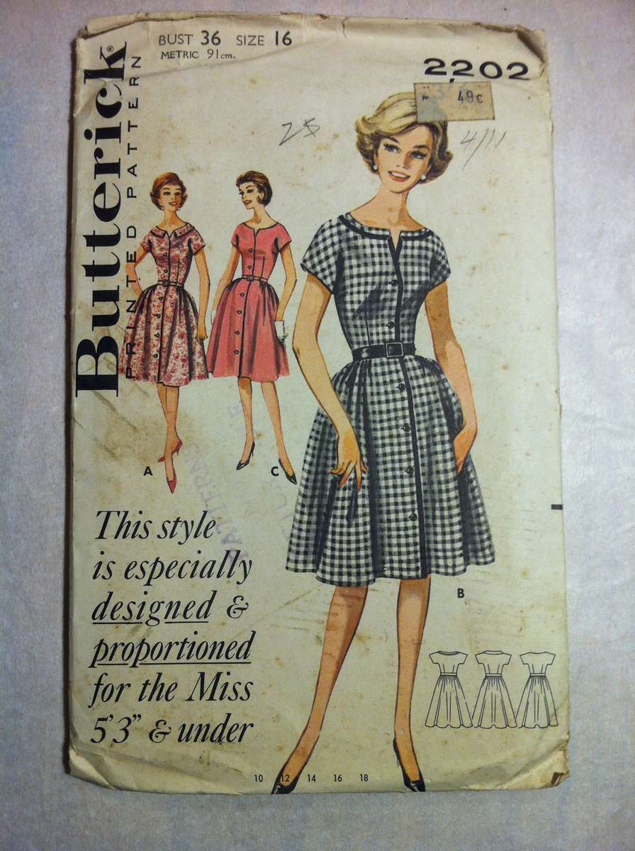 Butterick 2202 Front Buttoned Dress. Size 16. Complete