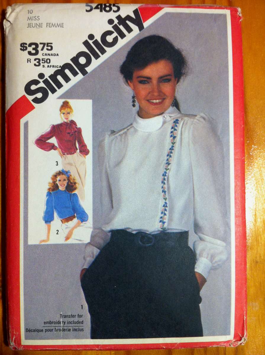 Simplicity 5485 Asymmetrical Blouse. Size 10. Complete. Uncut F/F