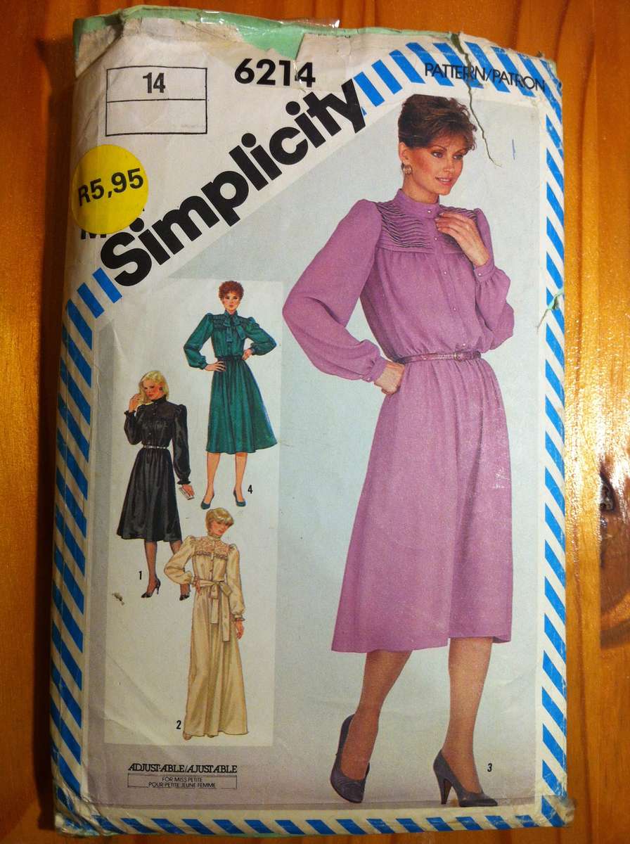 Simplicity 6214 Dress with Sash. Size 14. Complete