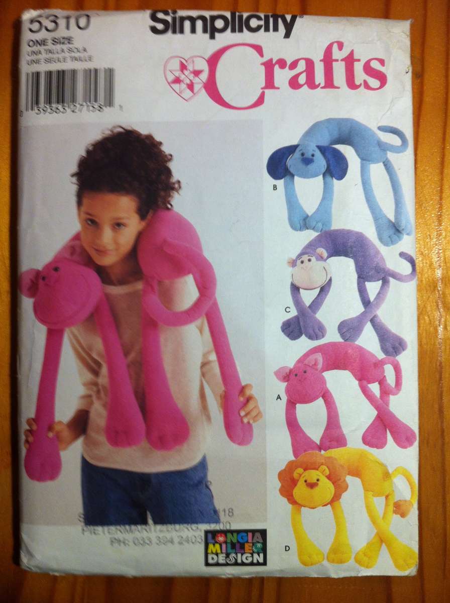 Simplicity Crafts 5310 Animal Craft Pillows. Complete.