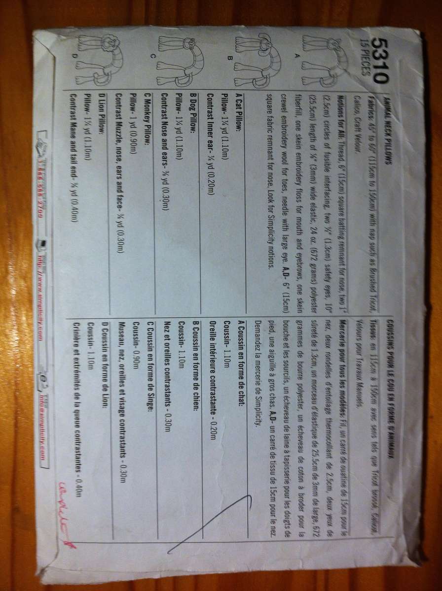 Simplicity Crafts 5310 Animal Craft Pillows. Complete.