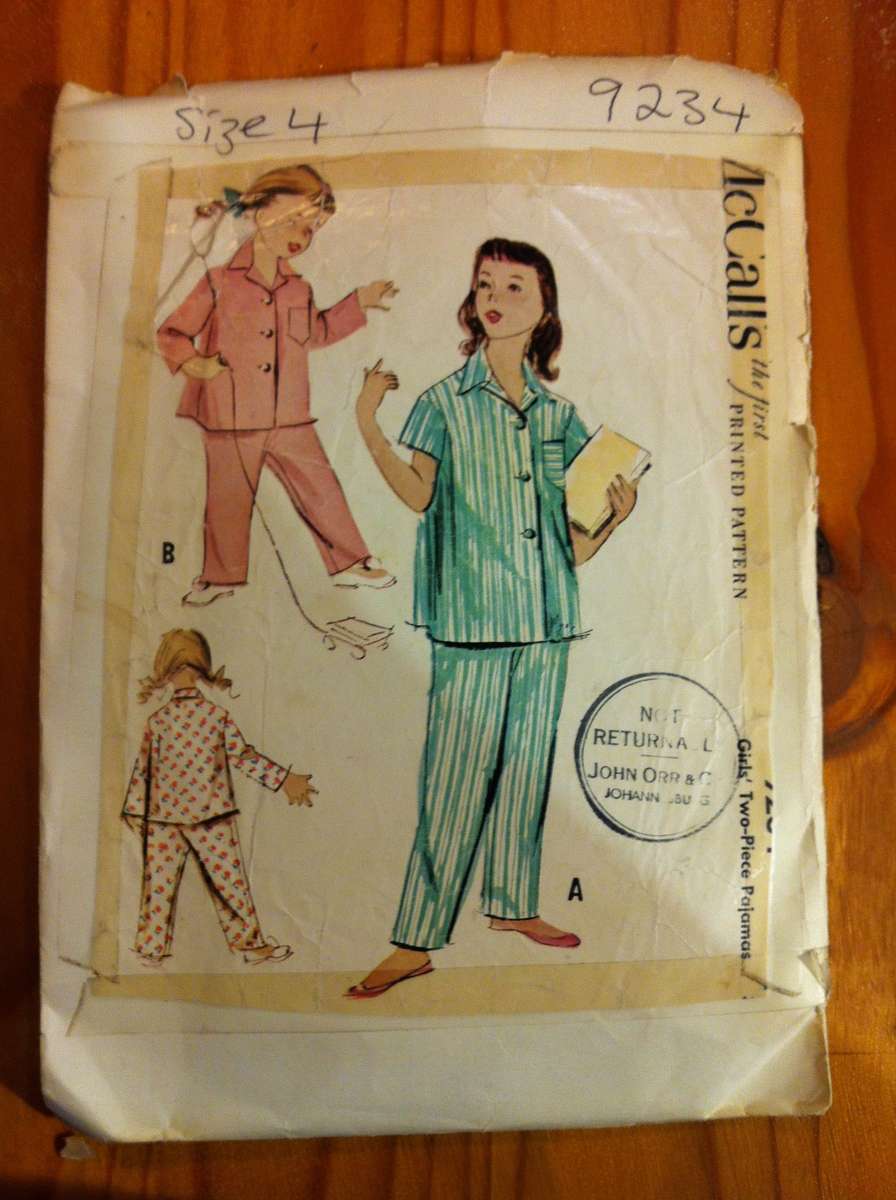 McCalls 9234 Childs  Pyjama Top and Pants. Size 4 . No Sewing Instructions