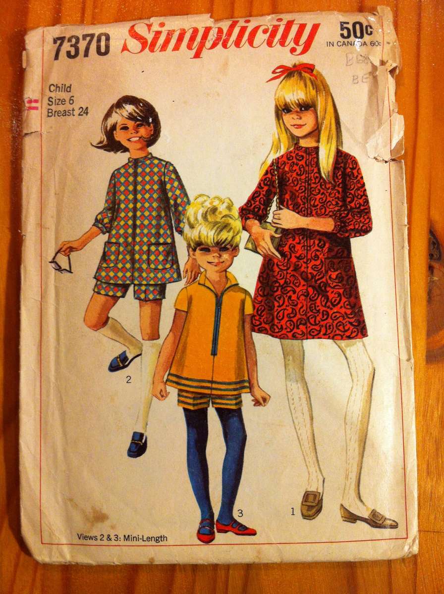 Simplicity 7370 Childs Dress and Shorts. Size 6. Complete