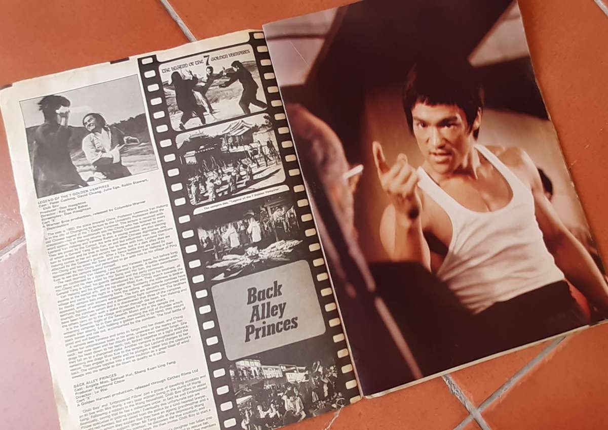 Vintage KUNG FU SCRAPBOOK ( 75 No 1 )