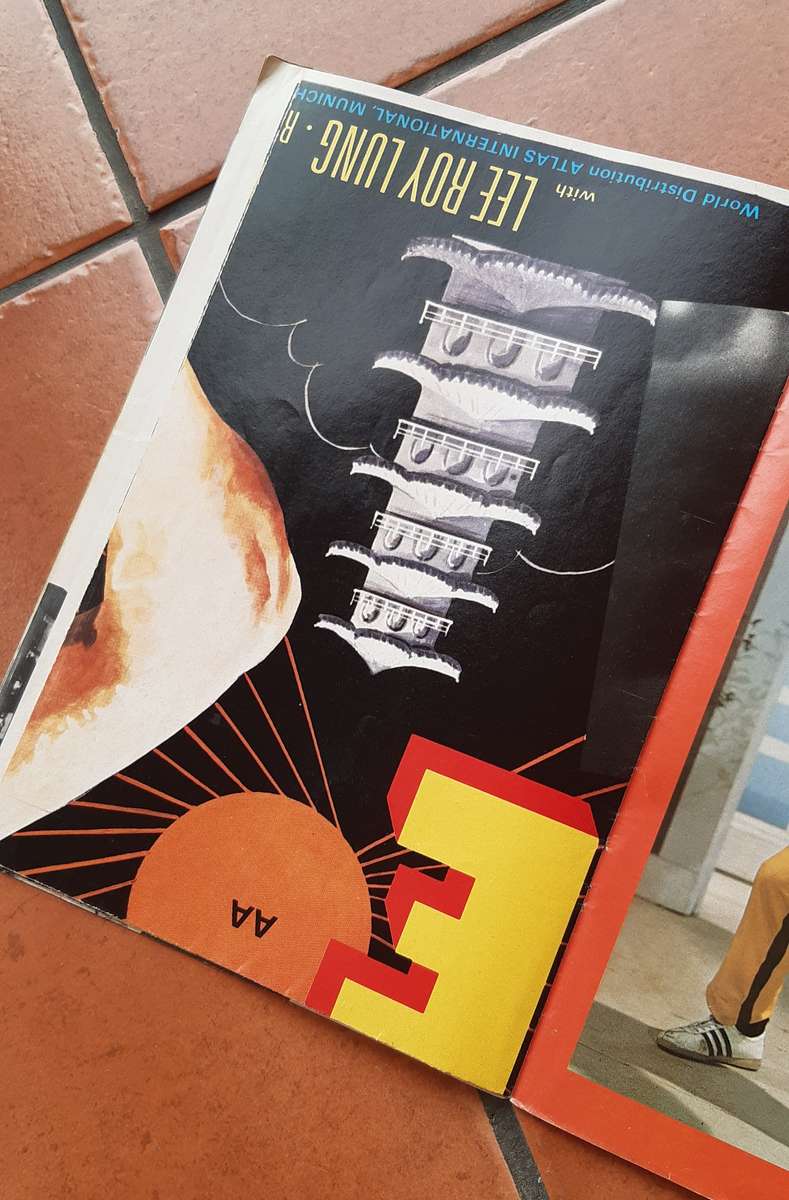 LEGEND OF BRUCE LEE  (THE KING OF KUNG FU )