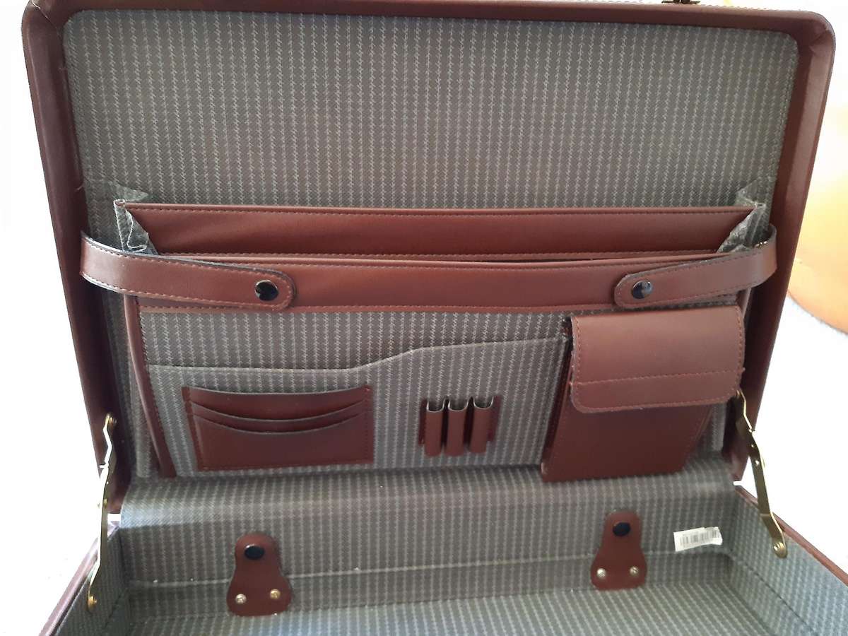Elegant Expander PVC Attache Case