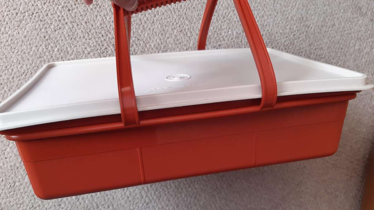 Vintage Tupperware Tuppercraft Orange Craft Box Organizer W/Lid and Handle