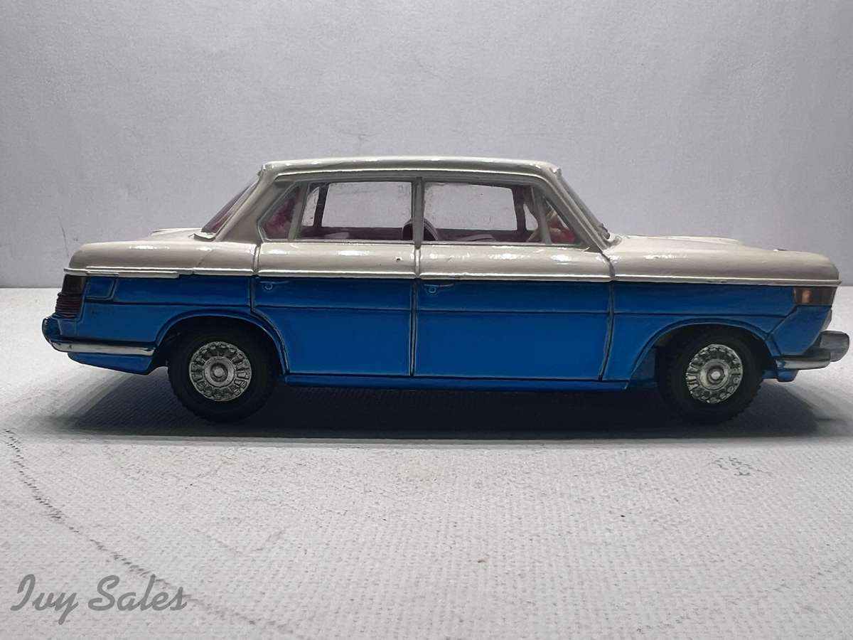 Dinky Toys #157 BMW 2000 TILUX - Blue/White - Original Box & Inner