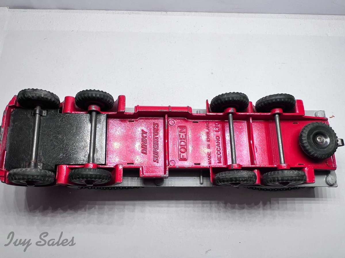 Dinky Toys #905 Foden Flat Truck with Chains