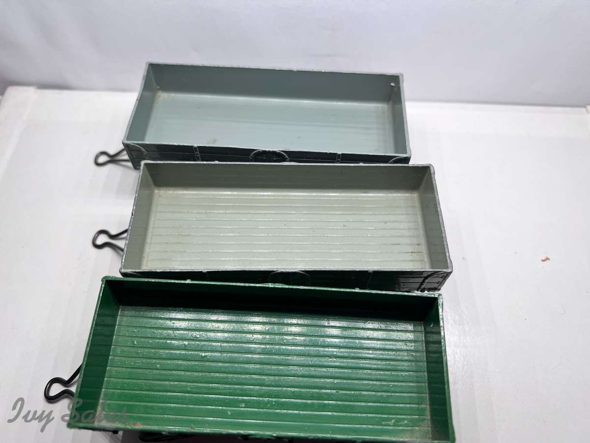 DINKY TOYS COMMERCIAL TRADE BOX #551 X3 TRAILERS WITH ORIGINAL BOX