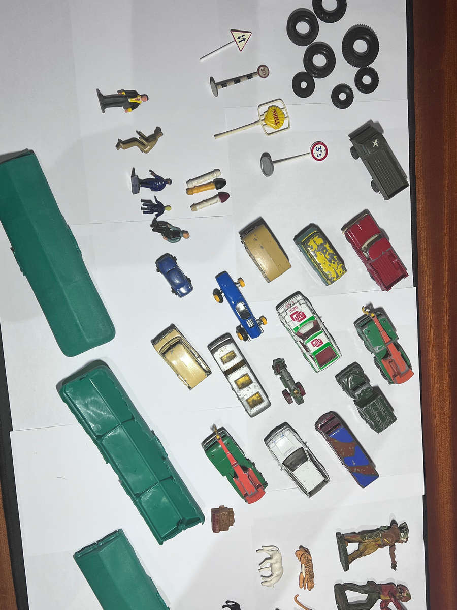 Matchbox and Accessory Lot