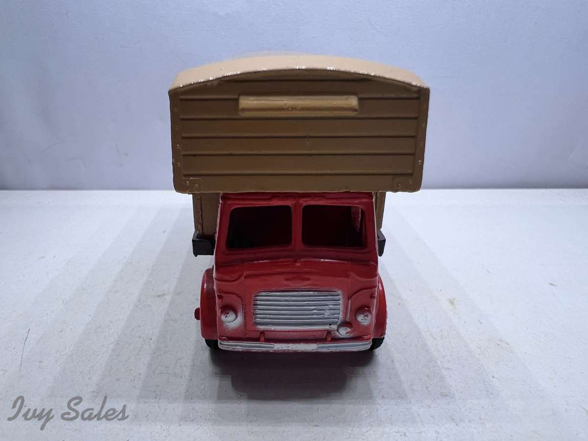 Budgie Toys #220 - Leyland Hippo-20H9 Livestock Transporter Truck