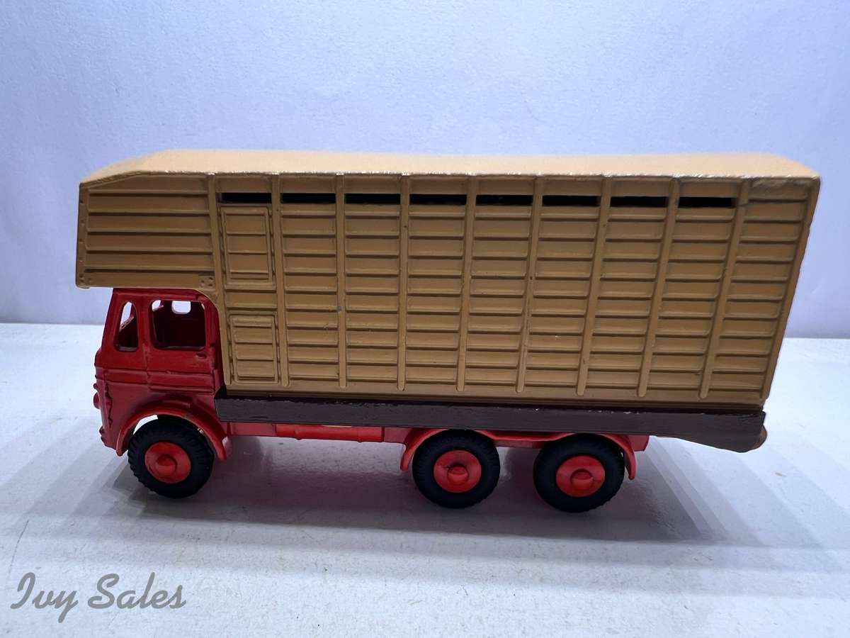 Budgie Toys #220 - Leyland Hippo-20H9 Livestock Transporter Truck