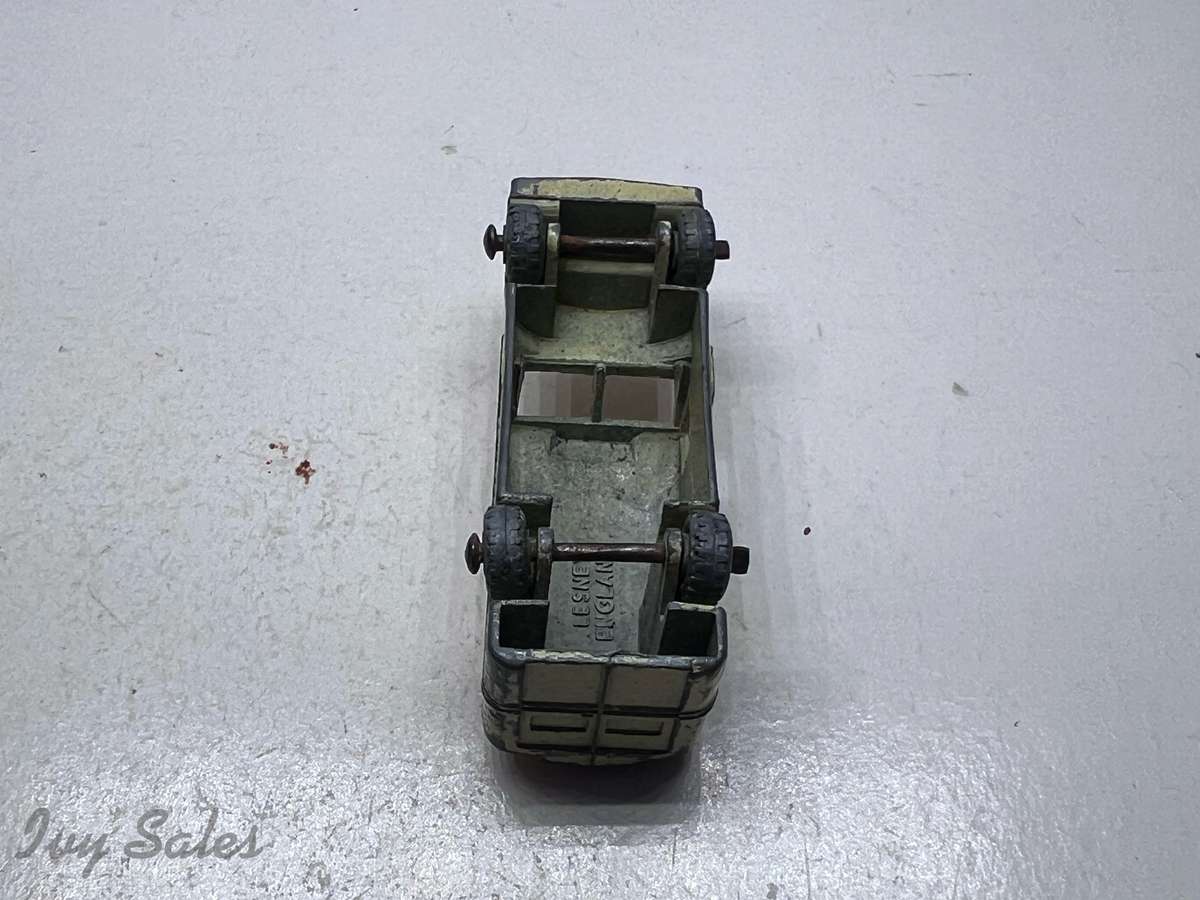 Matchbox #14 Daimler Ambulance